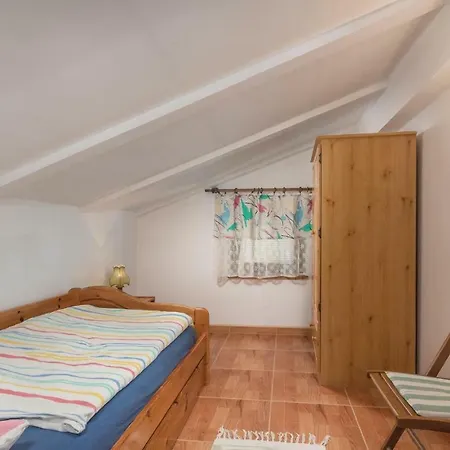 Two-bedroom In 아파트 *